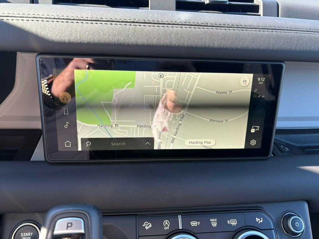 Used 2024 Land Rover Defender 110 S image 39