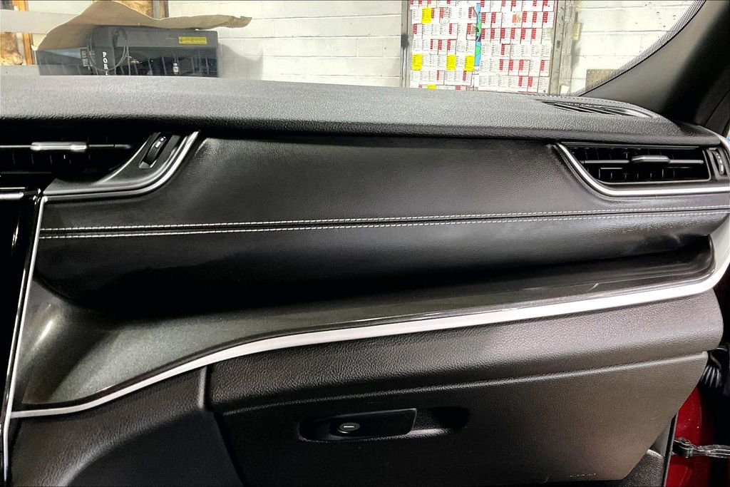 Used 2021 Jeep Grand Cherokee L Altitude image 15