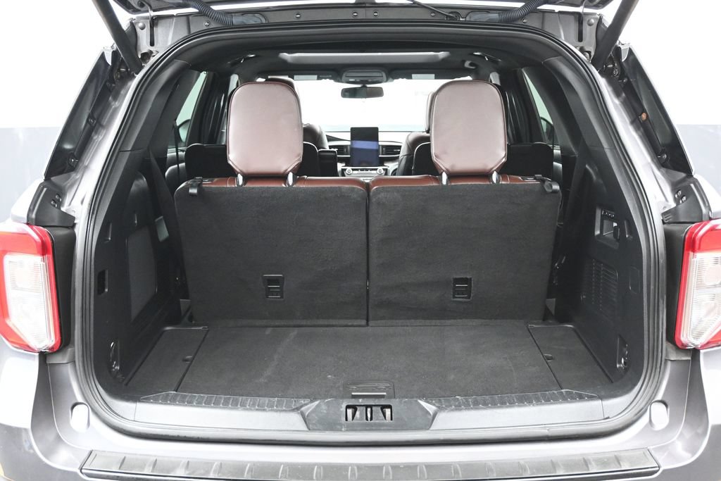 Used 2021 Ford Explorer Platinum w/ Premium Technology Package AWD/4WD image 14