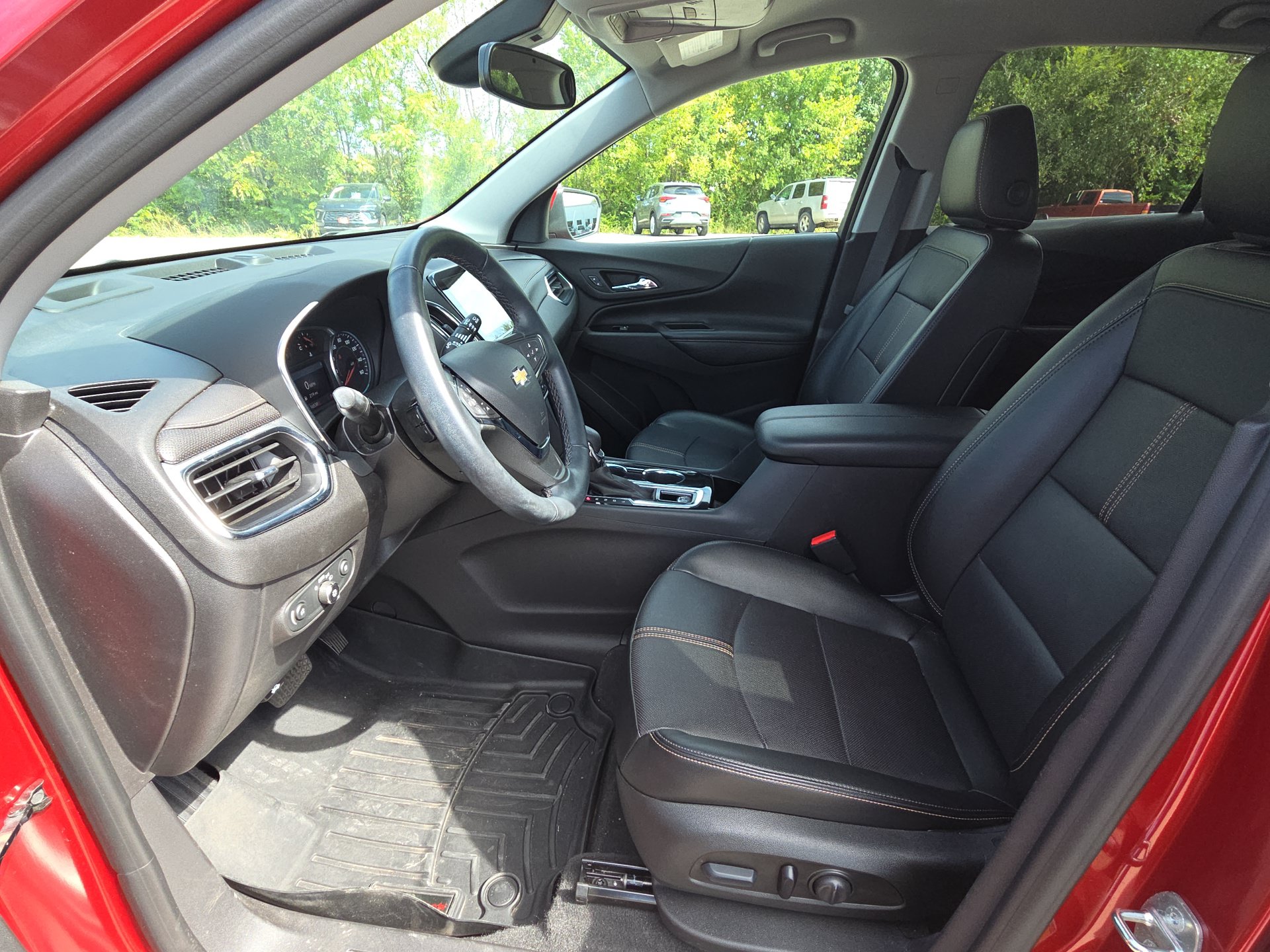 Used 2024 Chevrolet Equinox Premier FWD image 15