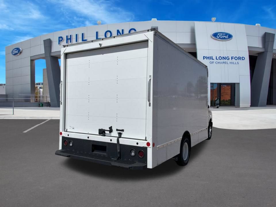 New 2024 Ford E-450 and Econoline 450 Super Duty w/ Driver's Safety Package RWD image 3