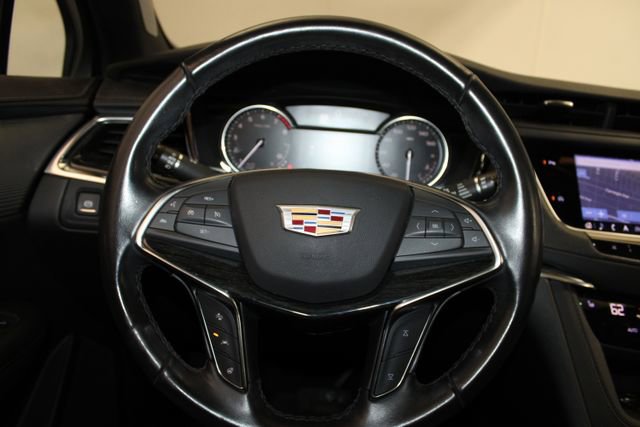 Used 2021 Cadillac XT5 Premium Luxury w/ LPO, Floor Liner Package FWD image 15