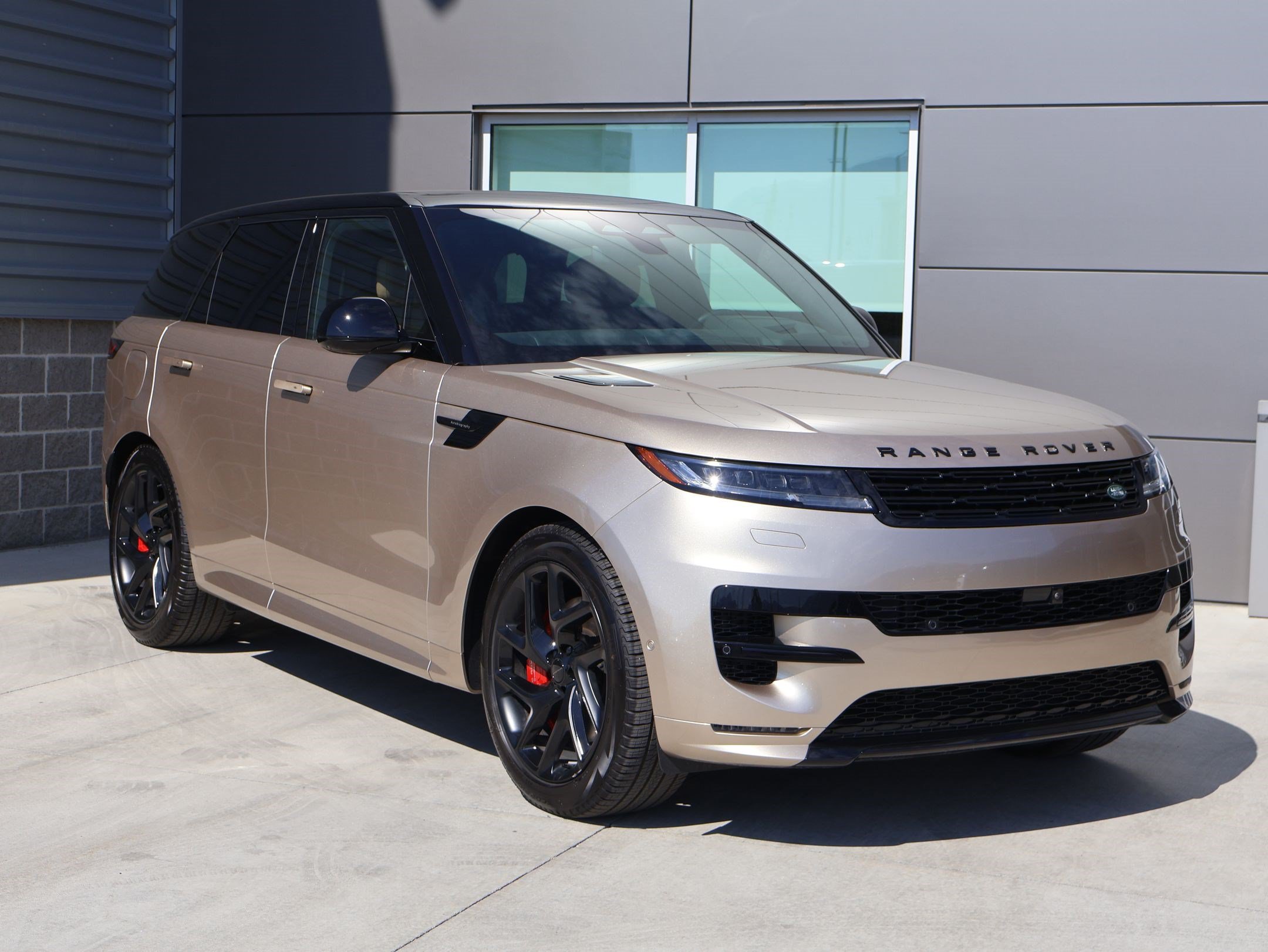 Used 2026 Land Rover Range Rover Sport Autobiography AWD/4WD image 3