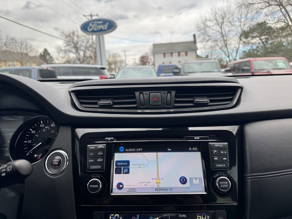 Used 2017 Nissan Rogue SL image 27