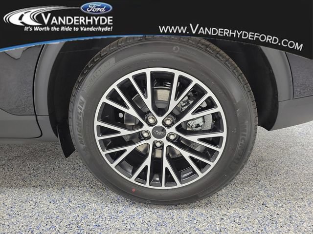 New 2026 Ford Escape SE FWD image 5