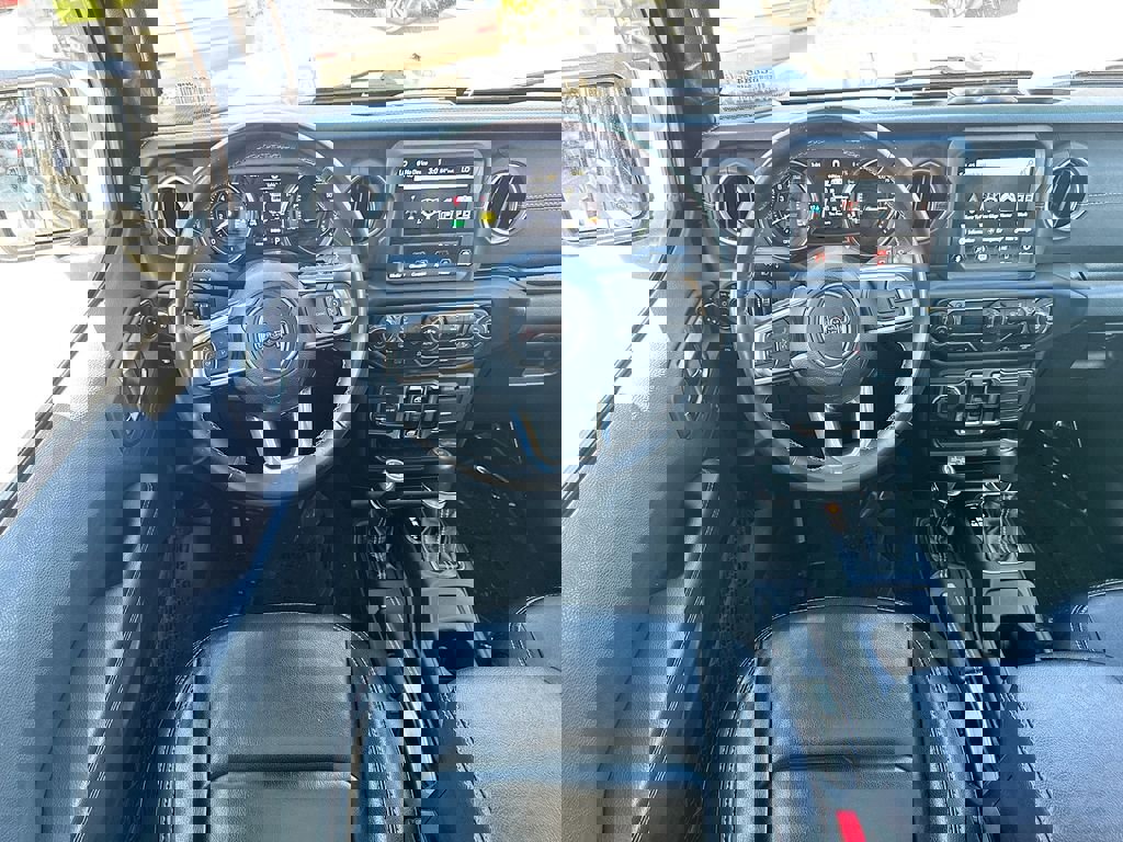 Used 2022 Jeep Wrangler Unlimited Sahara 4xe image 11