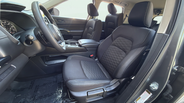 Used 2023 Nissan Pathfinder S FWD image 13