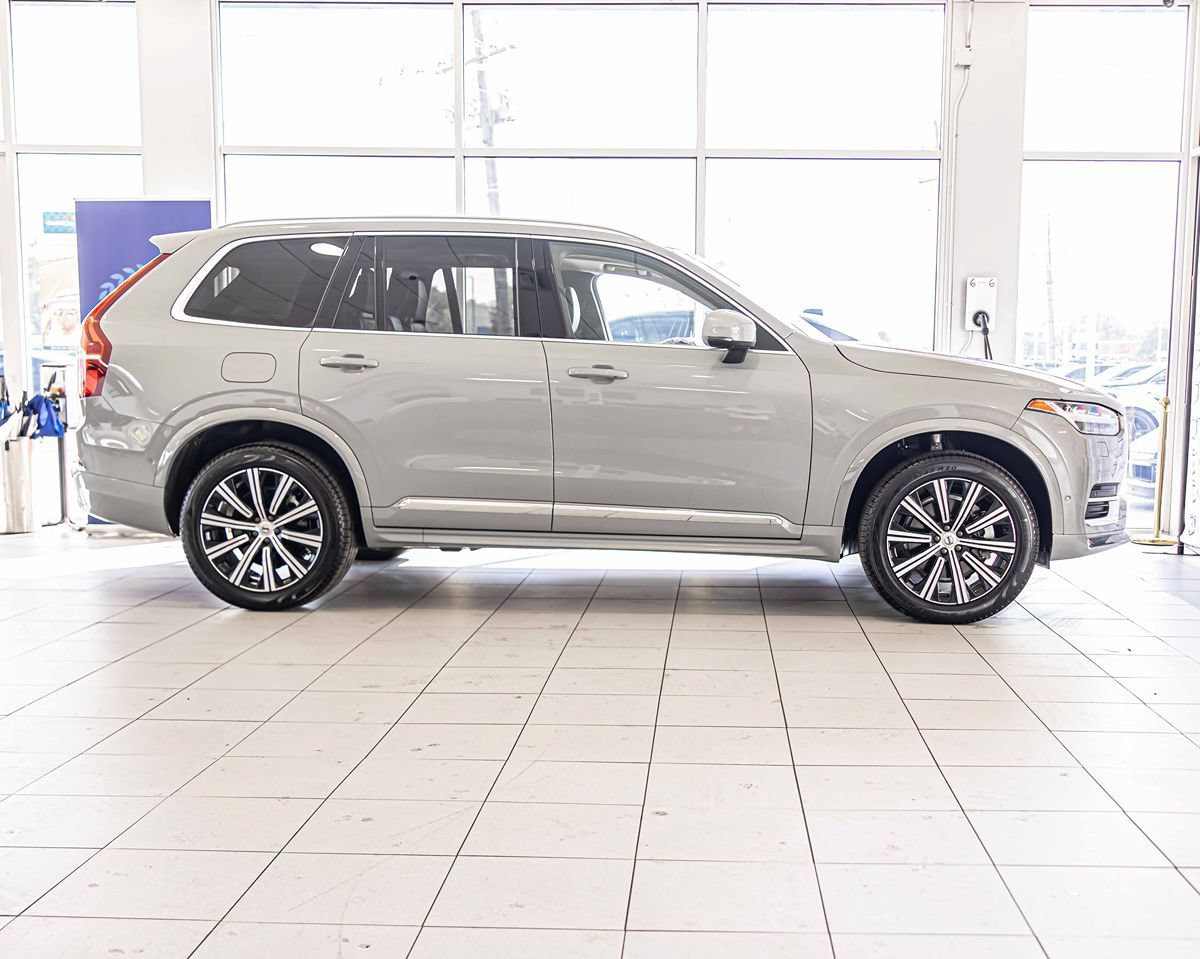 Used 2025 Volvo XC90 B6 Plus AWD/4WD image 10