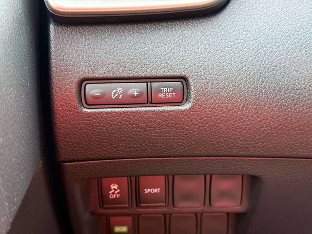 Used 2016 Nissan Rogue SV FWD image 21