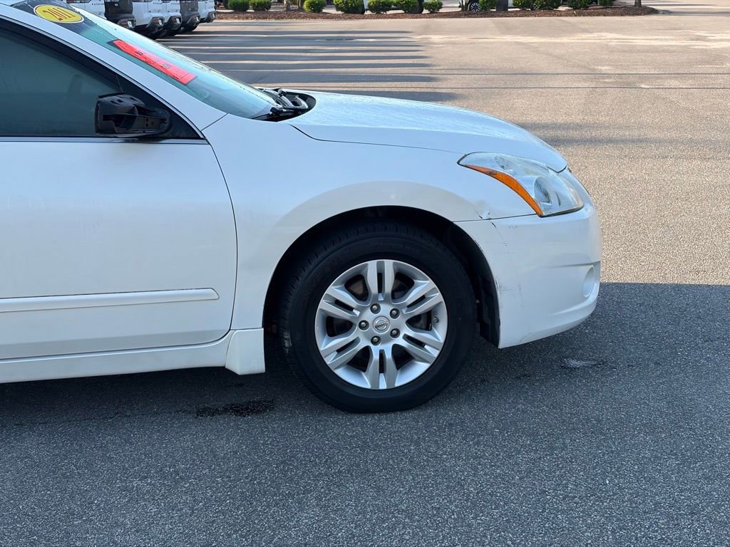 Used 2011 Nissan Altima 2.5 S w/ Special Edition Pkg FWD image 9
