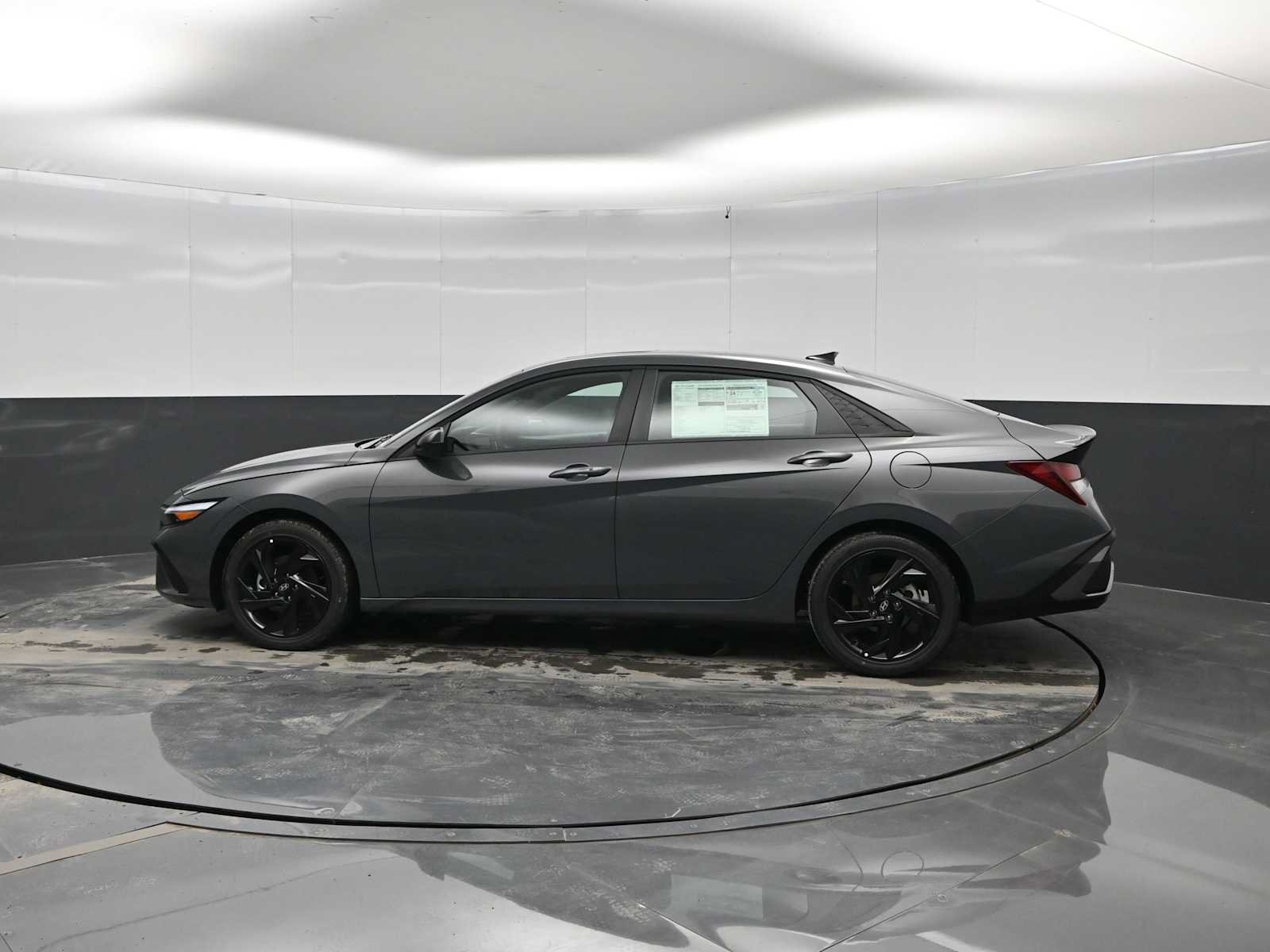 New 2026 Hyundai Elantra SEL Sport FWD image 5