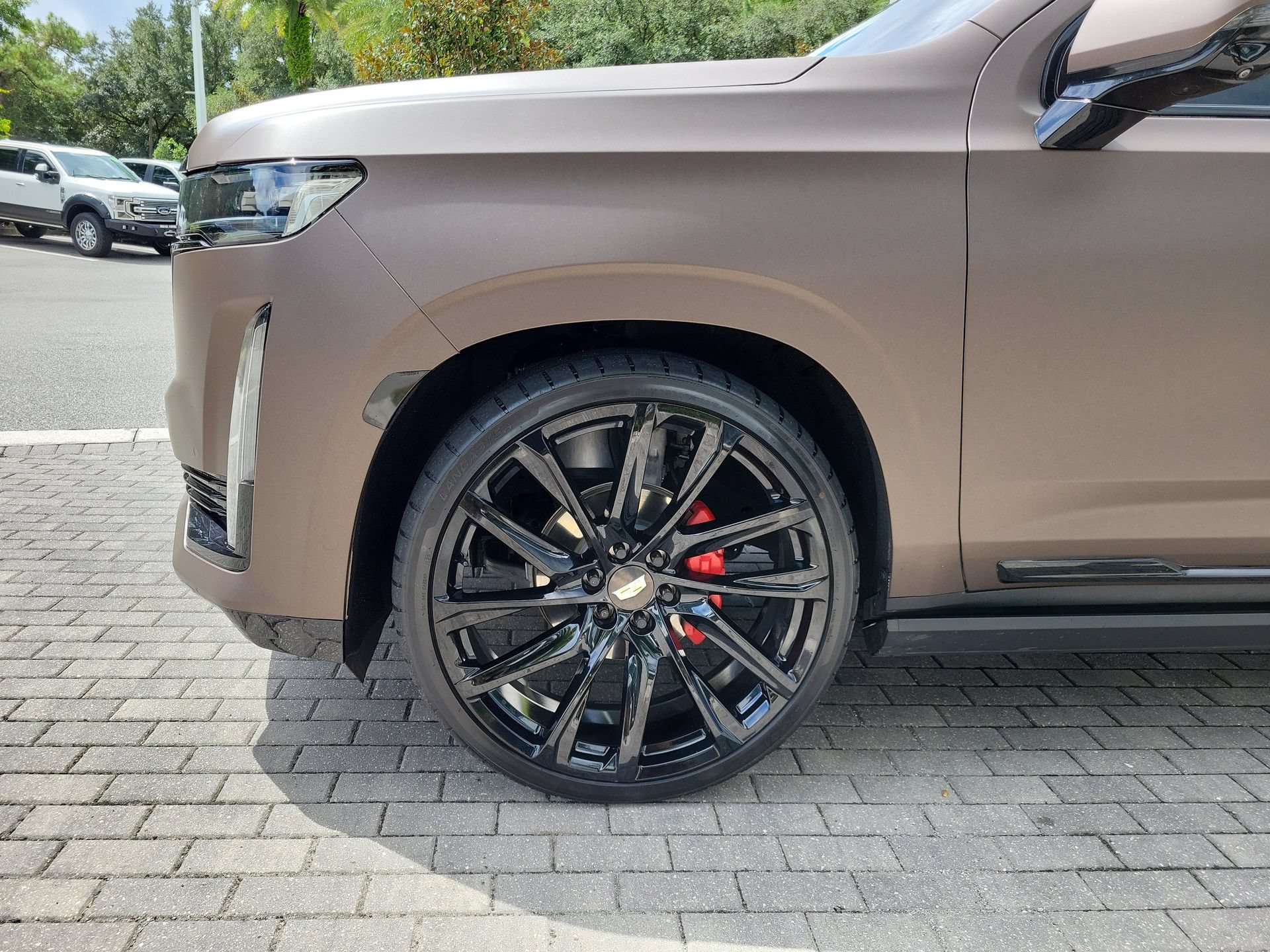 Used 2023 Cadillac Escalade Sport Platinum w/ Heavy-Duty Trailer Package AWD/4WD image 7