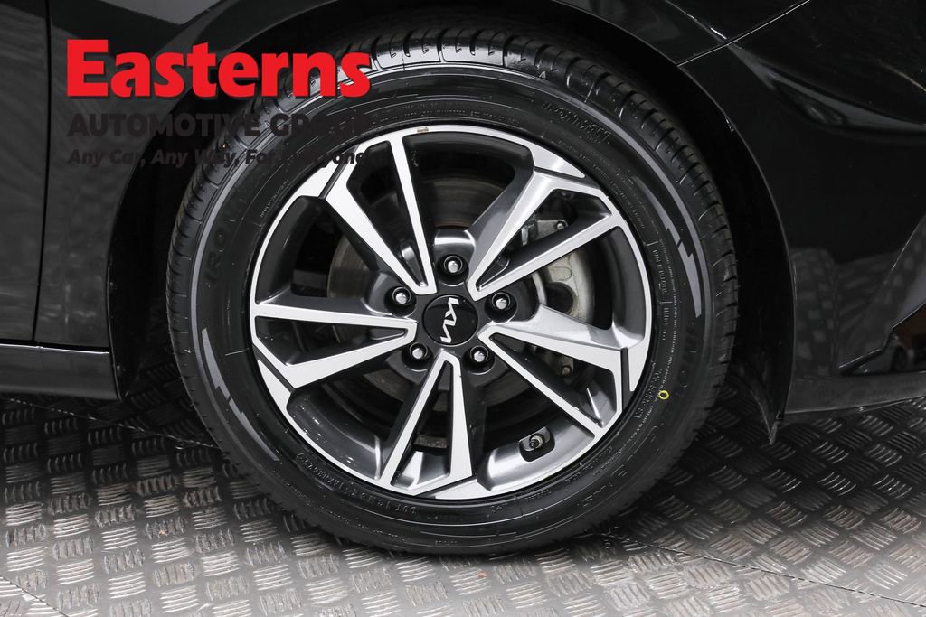 Used 2024 Kia Forte LXS image 31