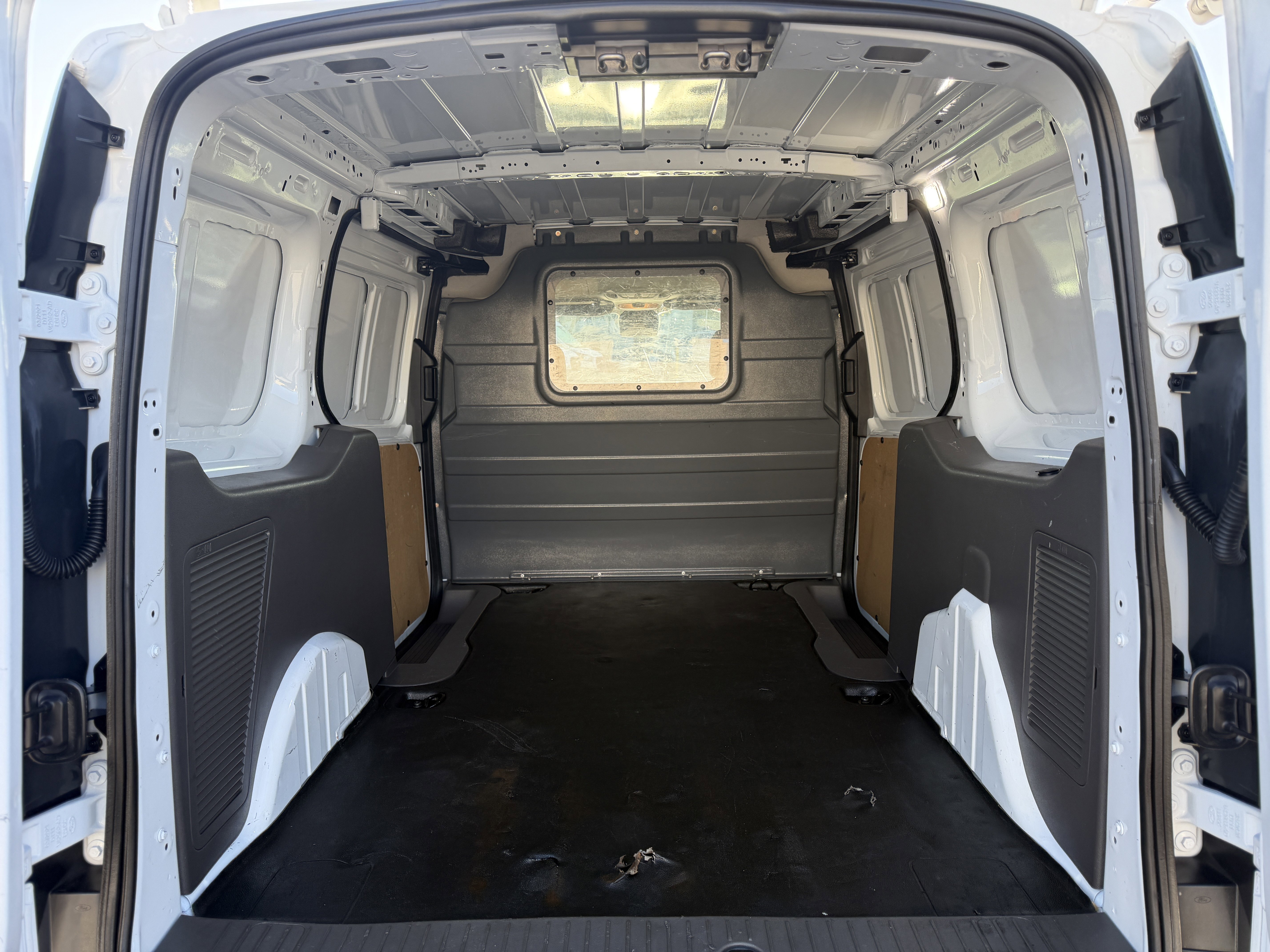 Certified 2022 Ford Transit Connect XL FWD image 9