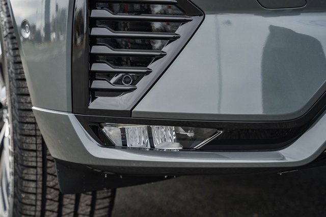 New 2026 Volvo XC60 B5 Plus w/ Protection Package Premier image 13