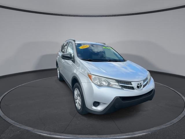 Used 2014 Toyota RAV4 LE image 4