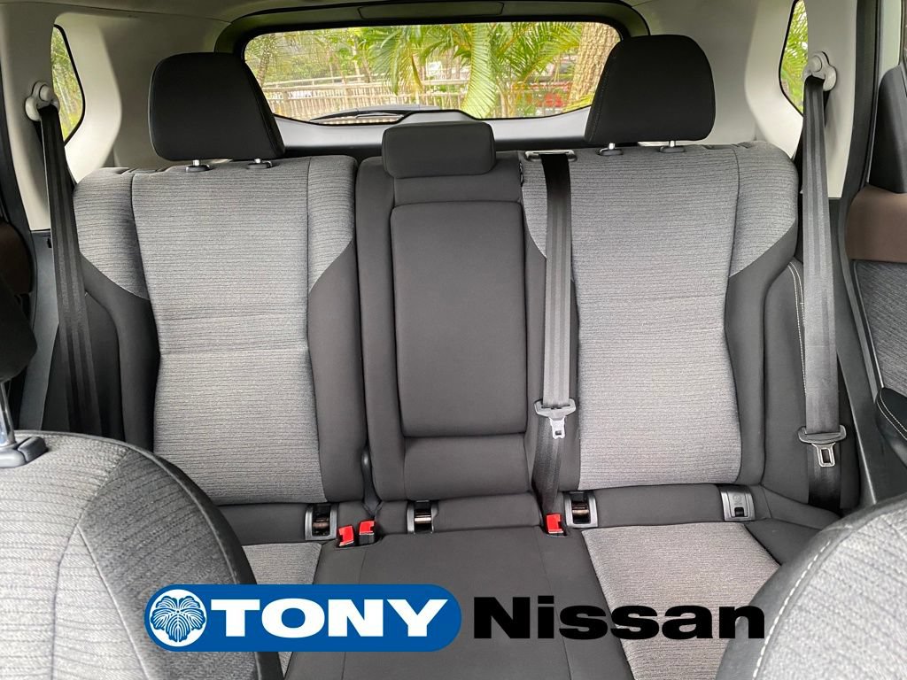 Used 2023 Nissan Rogue SV FWD image 36
