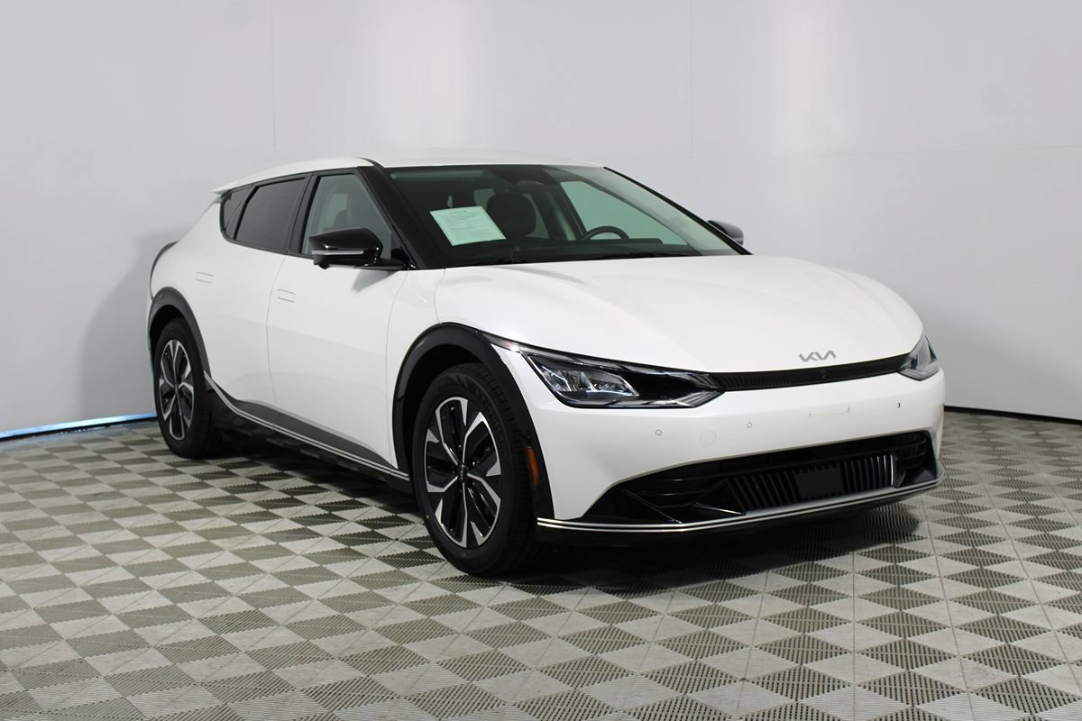 Used 2024 Kia EV6 Wind w/ Wind Technology Package RWD image 31