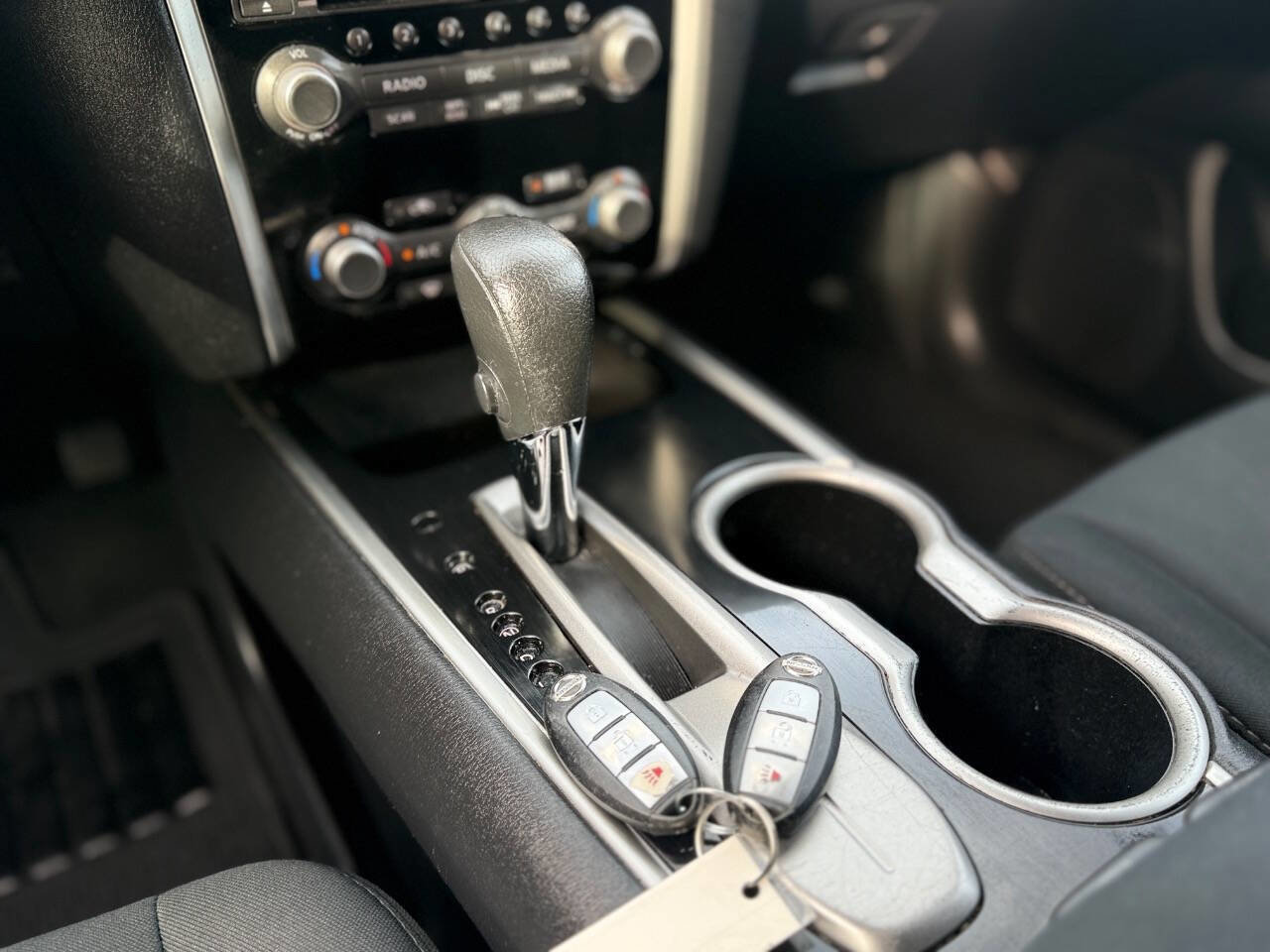 Used 2017 Nissan Pathfinder S image 18