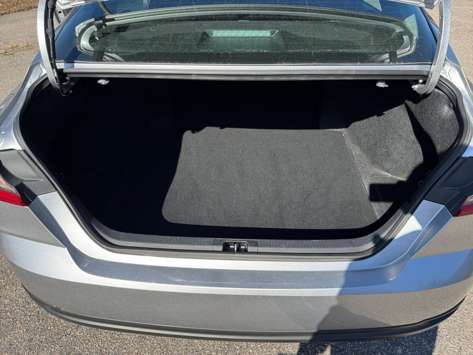 Used 2025 Toyota Camry LE image 25