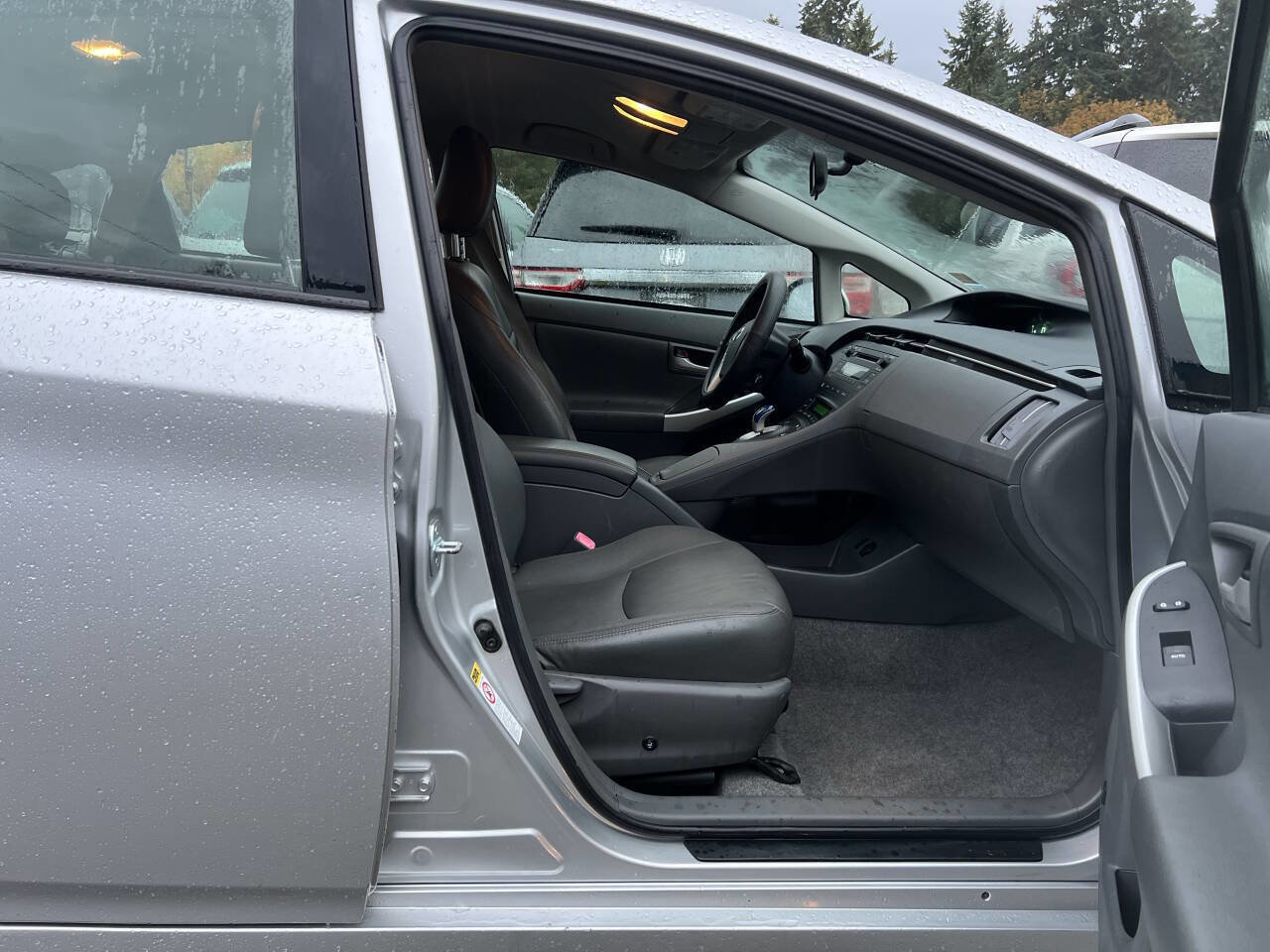 Used 2010 Toyota Prius Two image 19