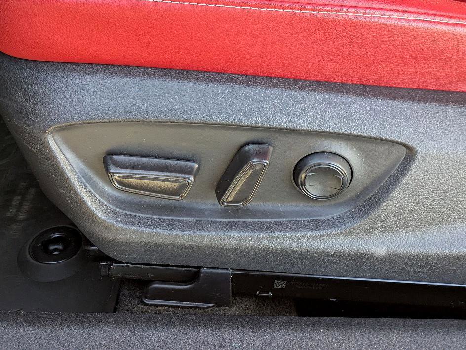 Used 2021 Toyota Camry XSE image 16