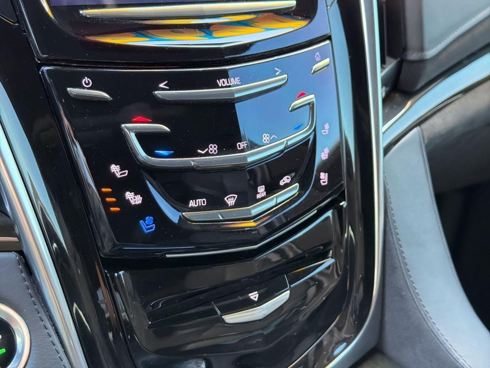 Used 2020 Cadillac Escalade ESV Platinum AWD/4WD image 18