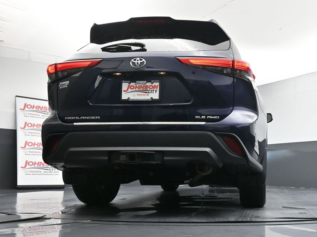 Used 2020 Toyota Highlander XLE image 40