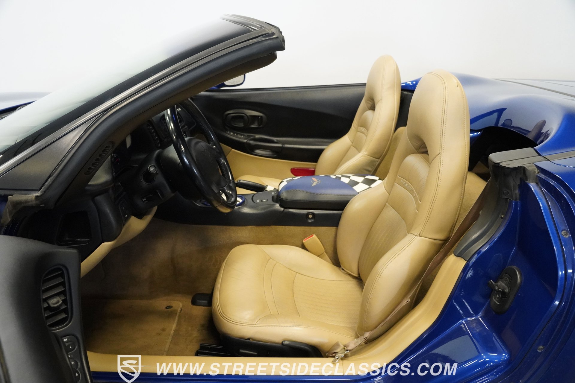 Used 2002 Chevrolet Corvette Convertible w/ Preferred Equipment Group2 image 3