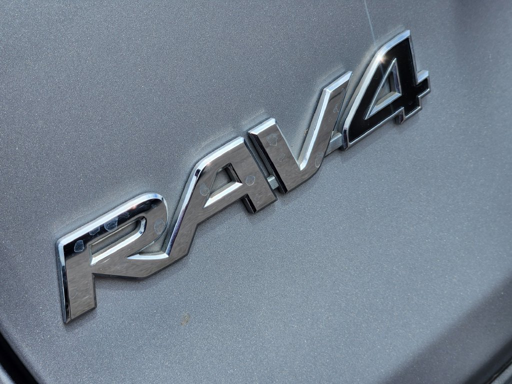 Used 2024 Toyota RAV4 XLE Premium FWD image 8