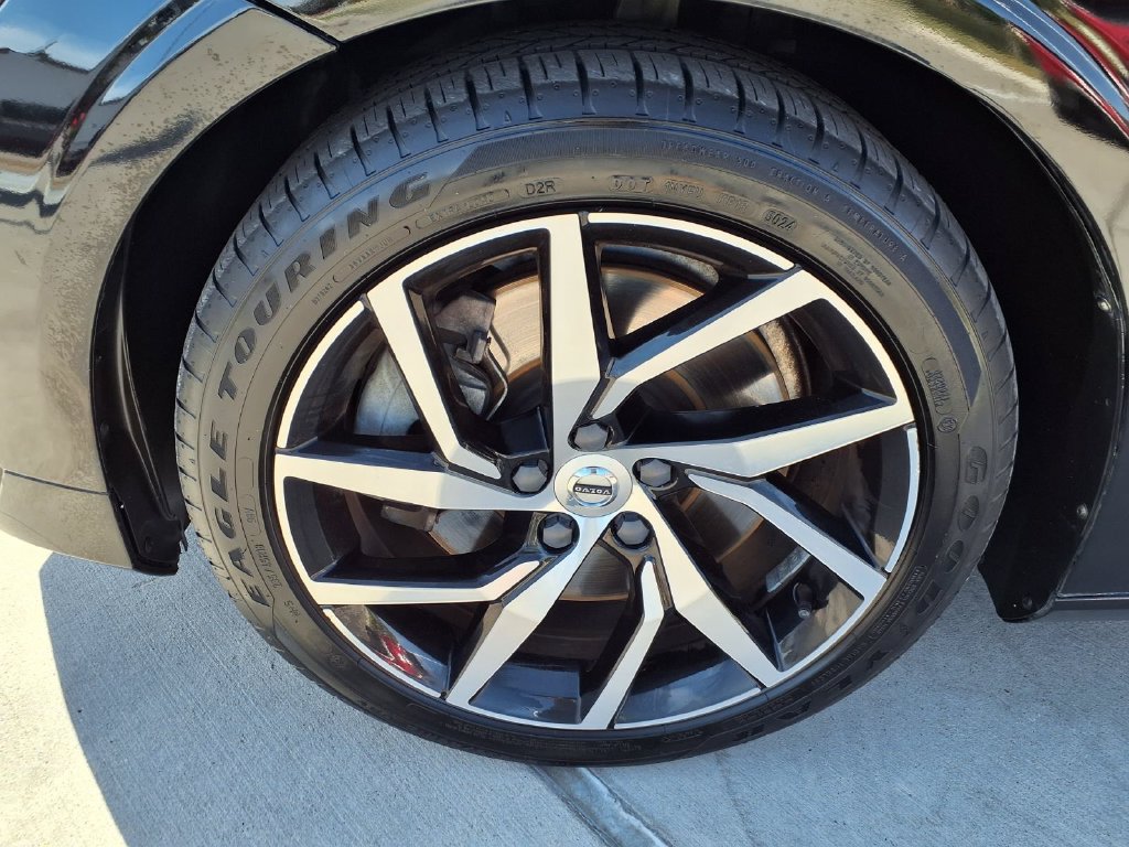 Used 2020 Volvo S60 T6 Momentum AWD/4WD image 9