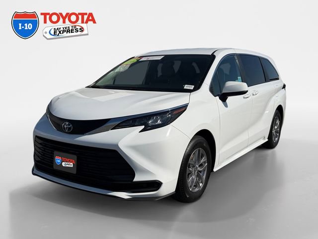 Certified 2025 Toyota Sienna LE FWD image 1