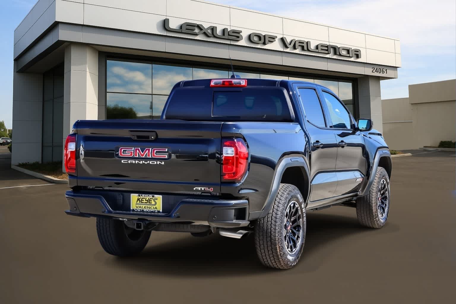 Used 2026 GMC Canyon AT4 AWD/4WD image 4