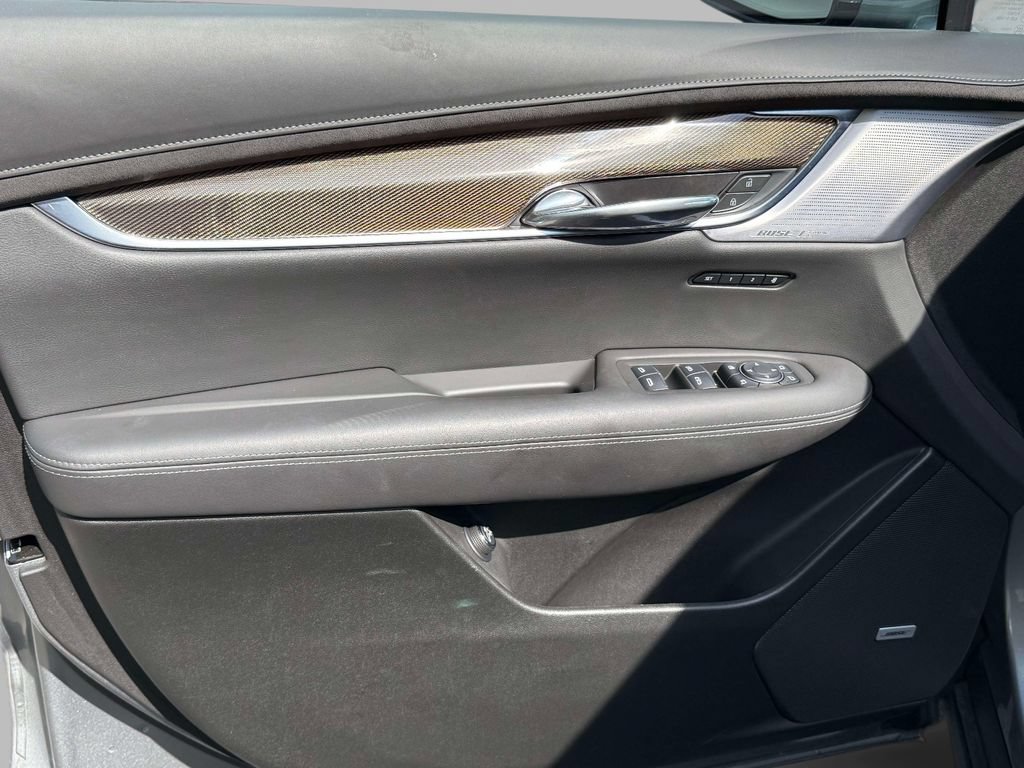Used 2025 Cadillac XT6 Premium Luxury w/ Platinum Package AWD/4WD image 20