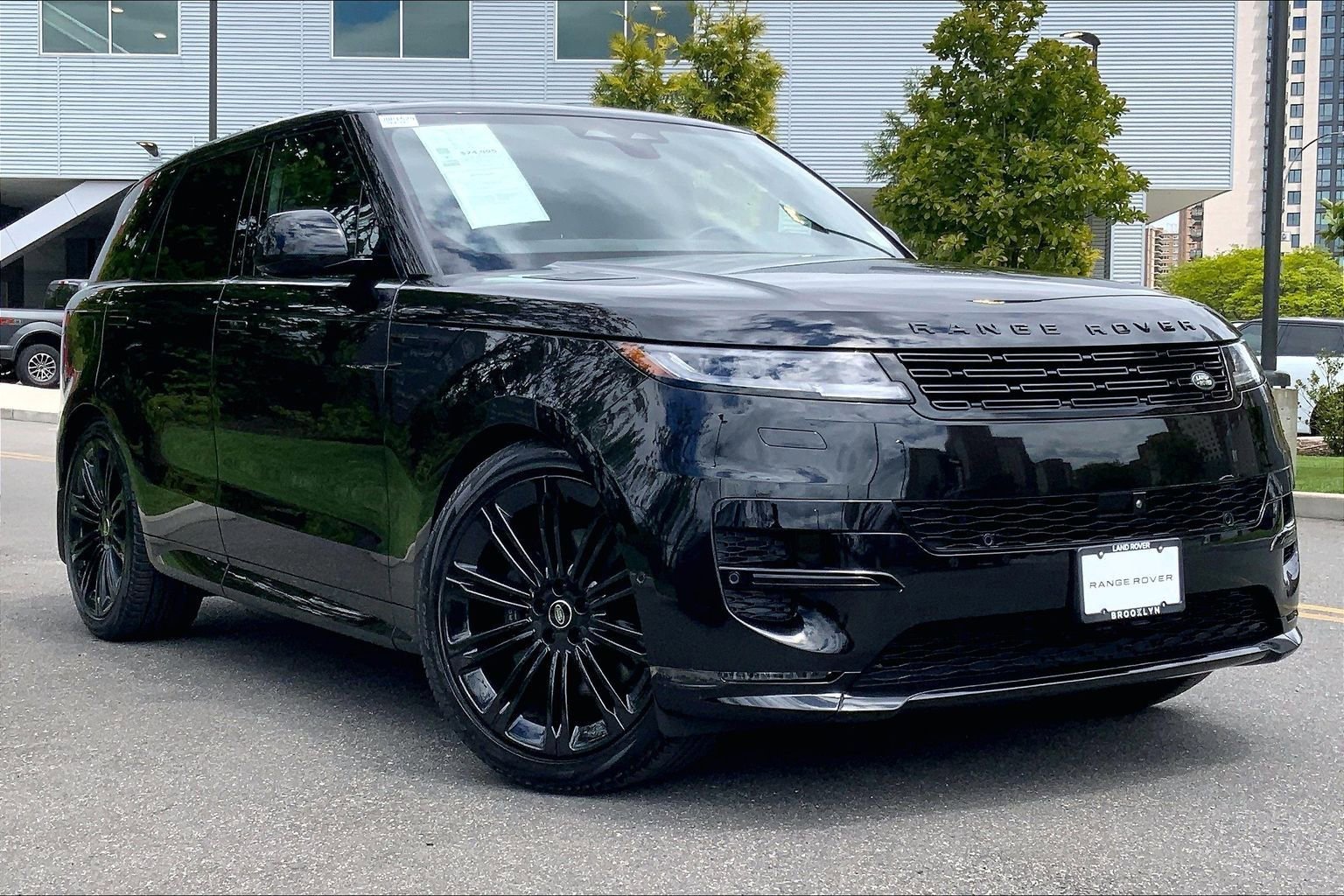 Certified 2024 Land Rover Range Rover Sport Dynamic SE AWD/4WD image 2