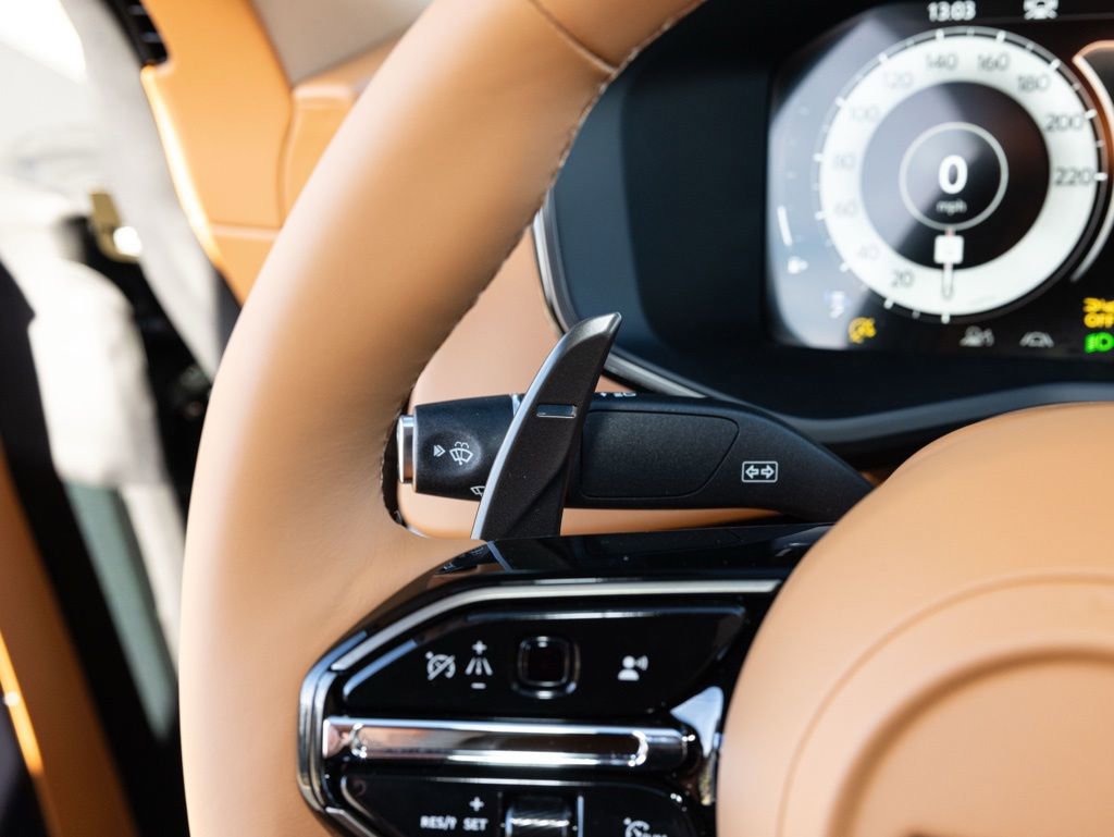 New 2026 Aston Martin DBX 707 image 32