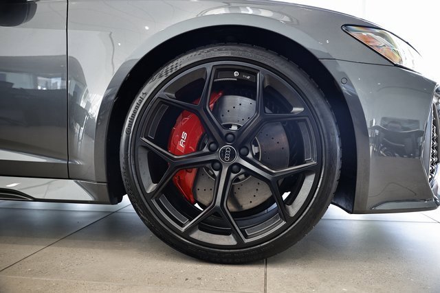 New 2025 Audi RS 6 performance image 4