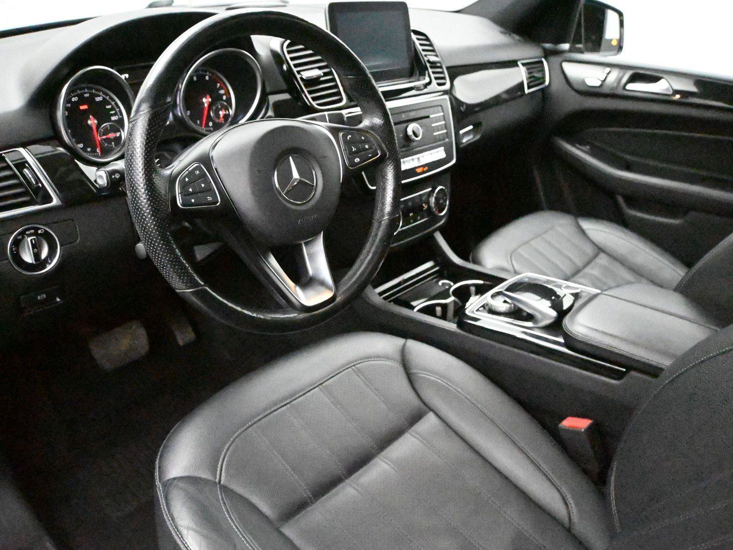 Used 2018 Mercedes-Benz GLE 350 4MATIC image 2