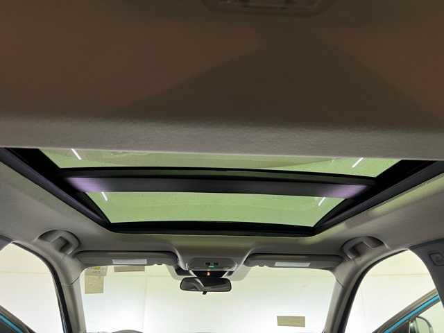 New 2026 Nissan Kicks SR w/ SR Premium Package image 12