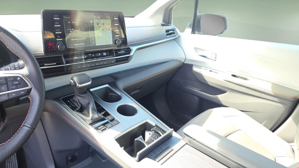 Used 2021 Toyota Sienna XSE image 27