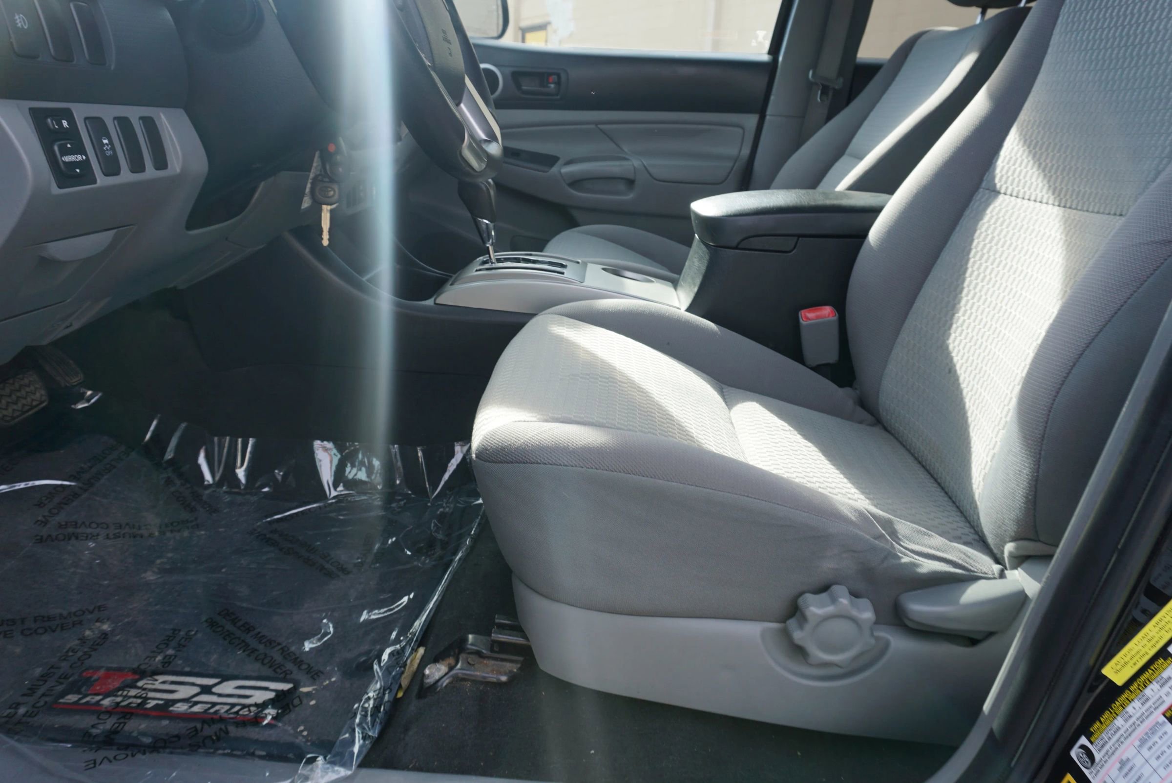 Used 2015 Toyota Tacoma PreRunner image 28