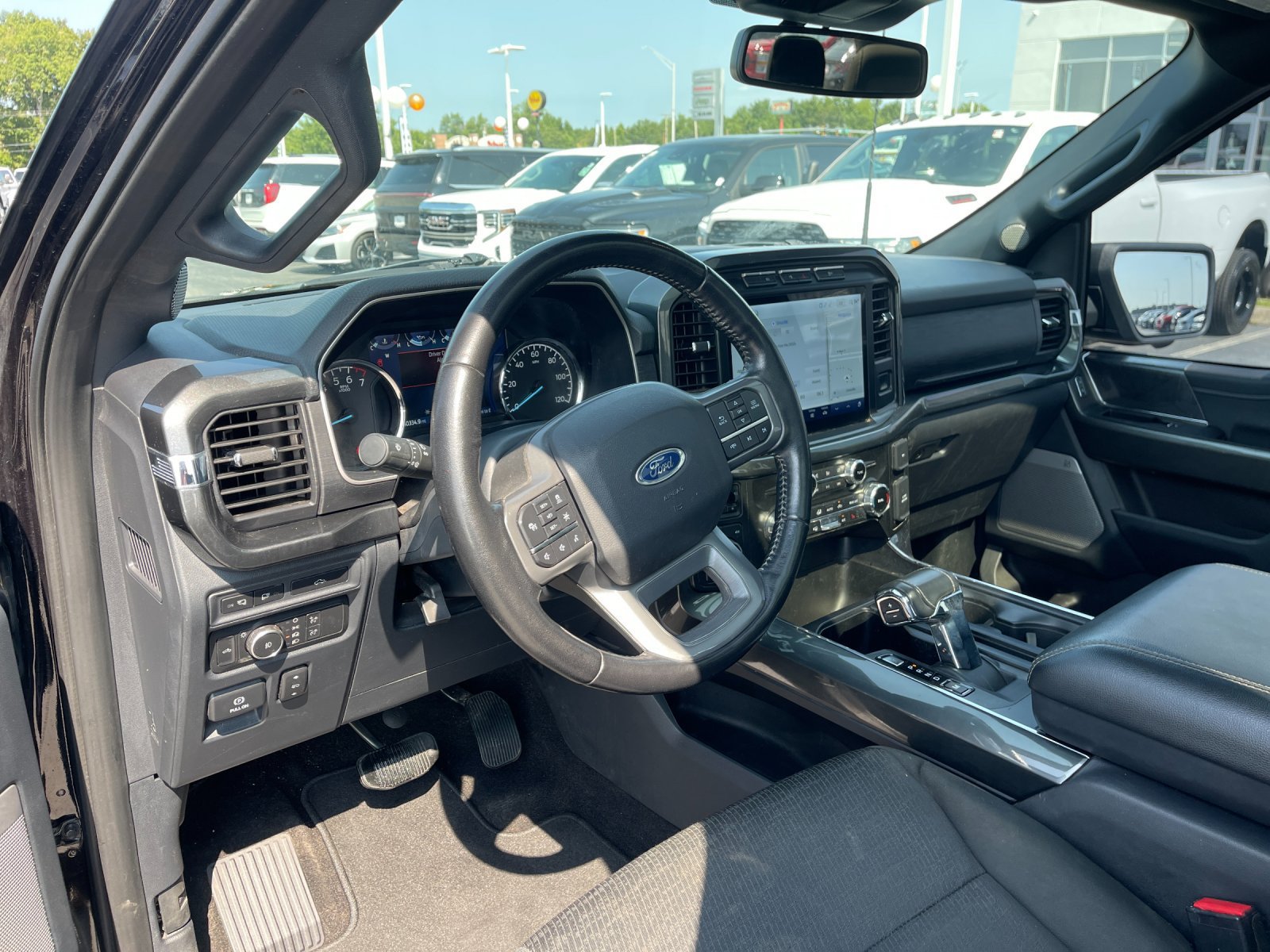 Used 2022 Ford F150 XLT w/ Equipment Group 302A High AWD/4WD image 11