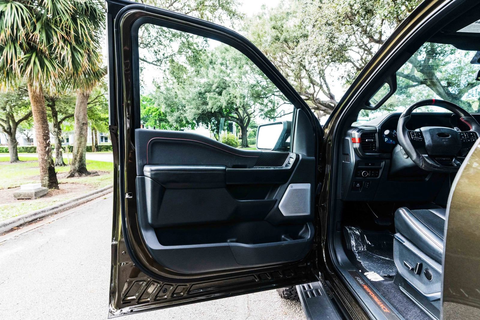 Used 2025 Ford F150 Raptor AWD/4WD image 34
