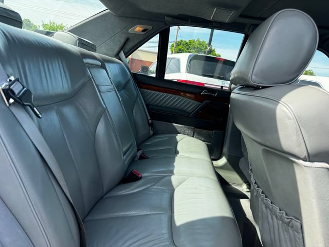 Used 1992 Mercedes-Benz 300 SE image 18