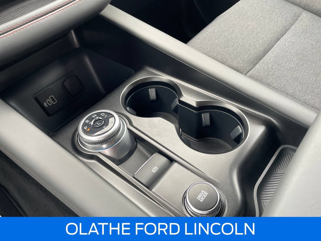 Certified 2026 Ford Explorer Active AWD/4WD image 28