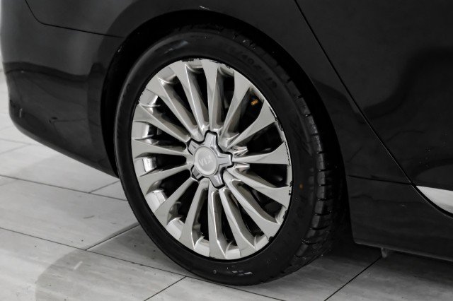 Used 2016 Kia K900 Luxury RWD image 48