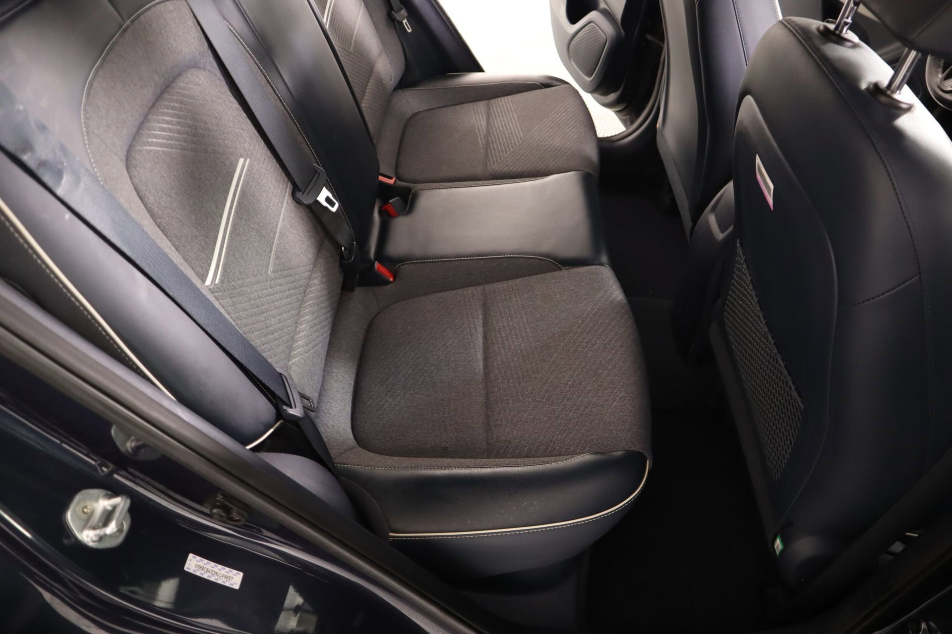 Used 2022 Hyundai Venue Limited image 15