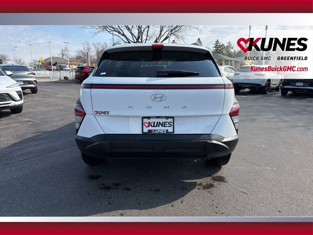 Used 2025 Hyundai Kona SEL image 8