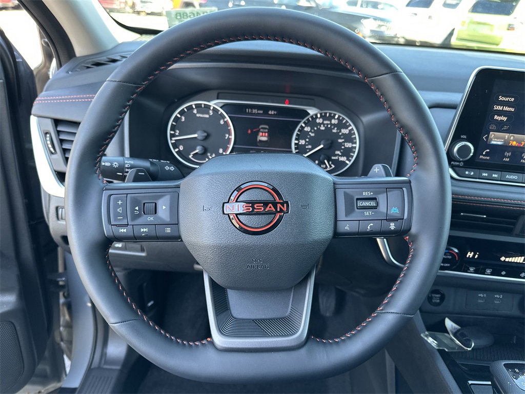 Used 2025 Nissan Rogue SV image 11