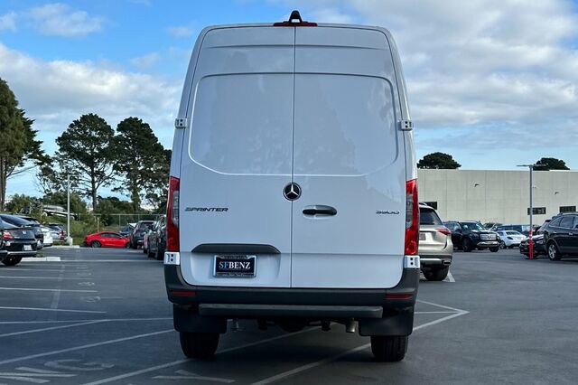 Used 2024 Mercedes-Benz Sprinter 3500 image 5